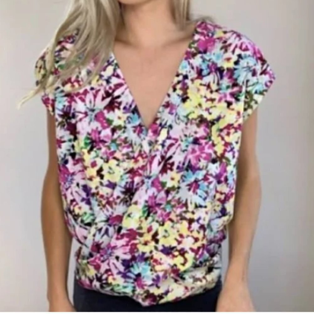 Cabi Eden Floral Wrap Flower Power Faux Wrap Top Women's M Multi Cap Sleeve‎